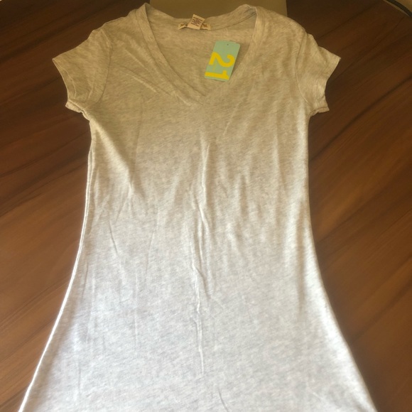 NWT Forever 21 Gray V-Neck Shirt - Picture 3 of 5